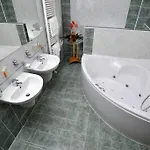 Plaza Hotel 4*