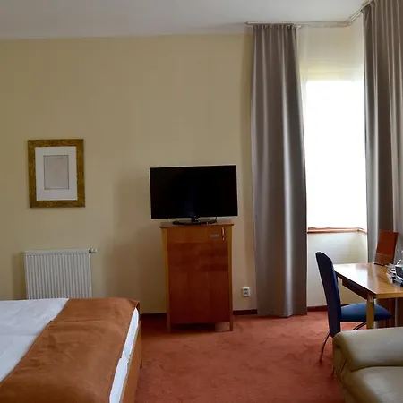 Hotel Plaza 4*
