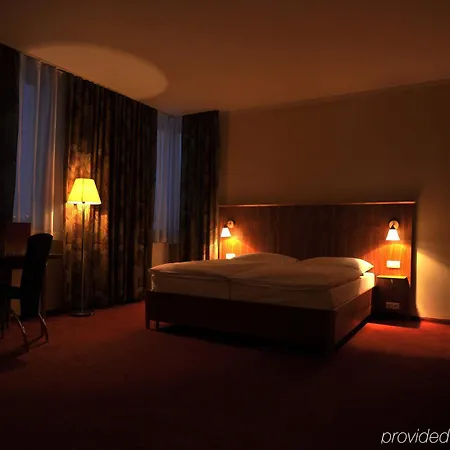 Plaza Hotel 4*